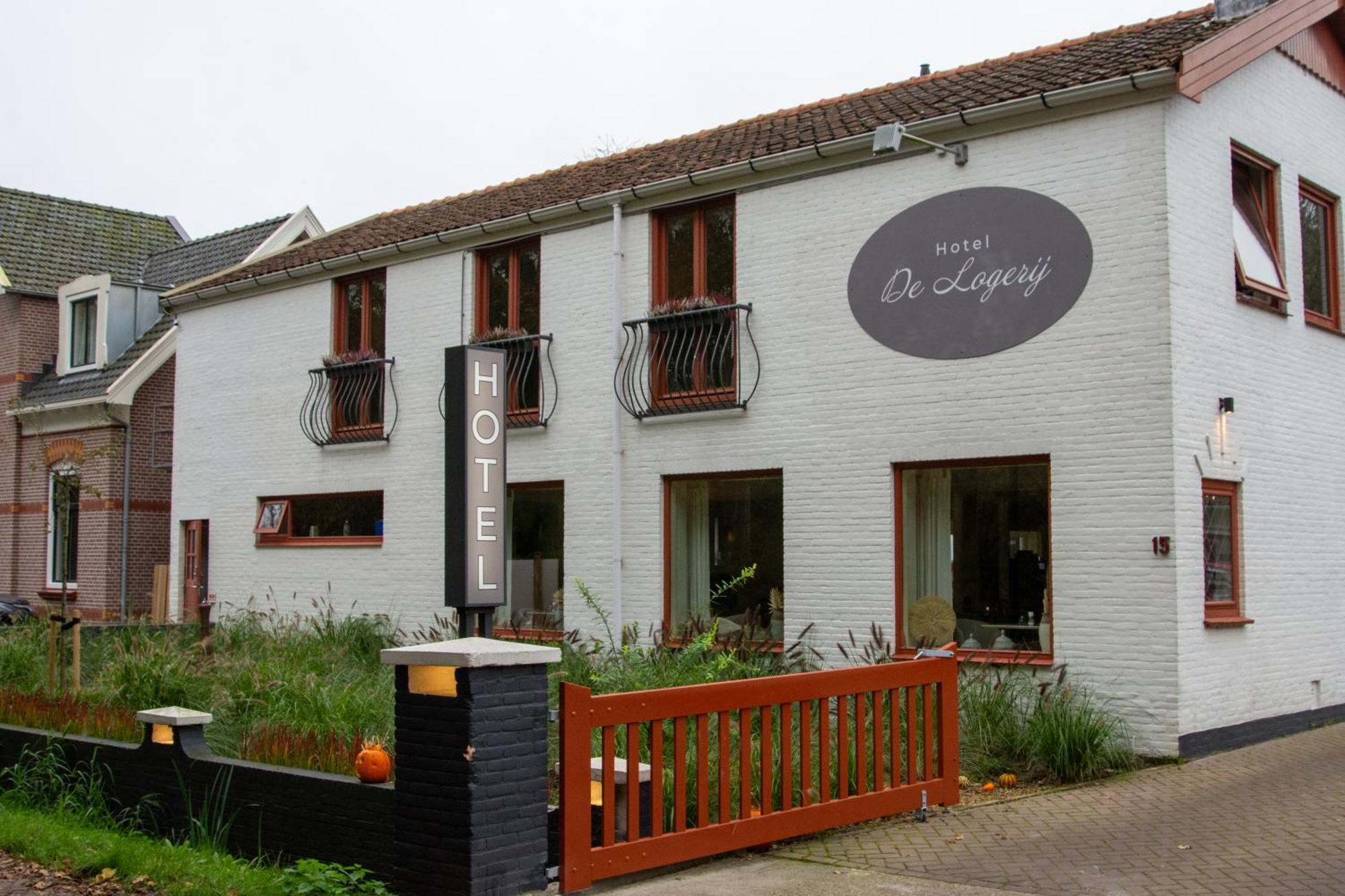 Strandhotel De Logerij Renesse Exterior photo