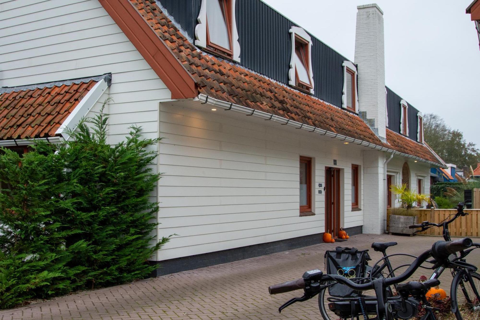 Strandhotel De Logerij Renesse Exterior photo