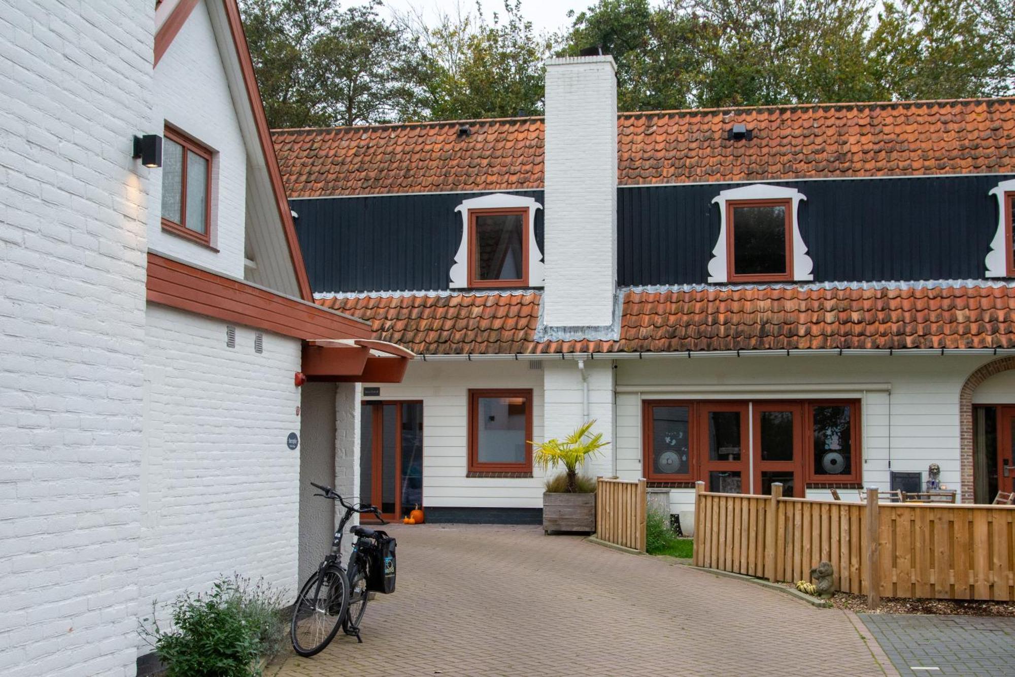 Strandhotel De Logerij Renesse Exterior photo